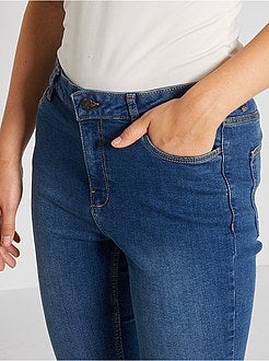 Calças de ganga slim de 'conceção ecológica' - Kiabi