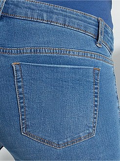 Calças de ganga slim fit de grávida concebidas ecologicamente - Kiabi