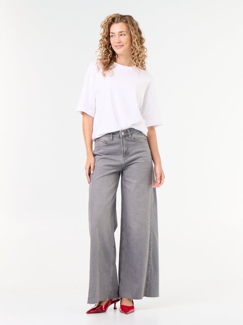 Calças de ganga wide leg com bainha desfiada - Kiabi