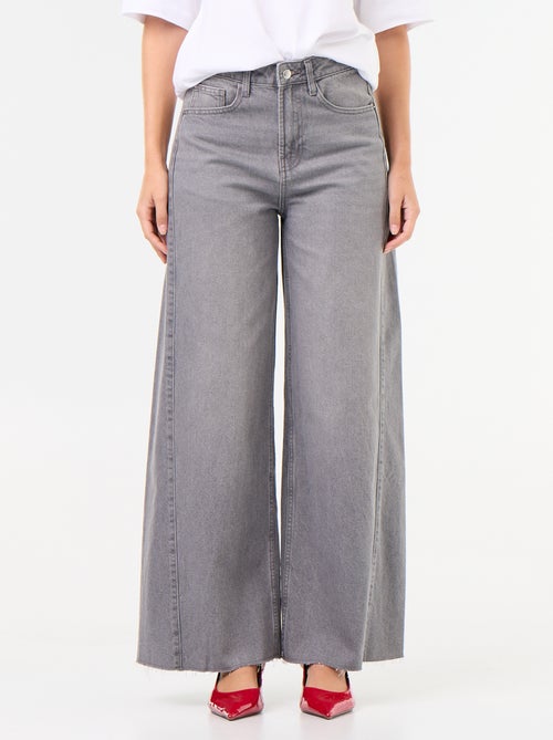 Calças de ganga wide leg com bainha desfiada - Kiabi