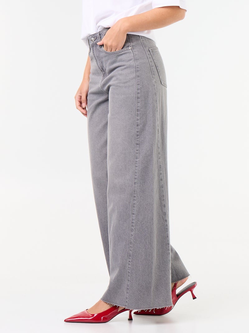 Calças de ganga wide leg com bainha desfiada Cinza - Kiabi
