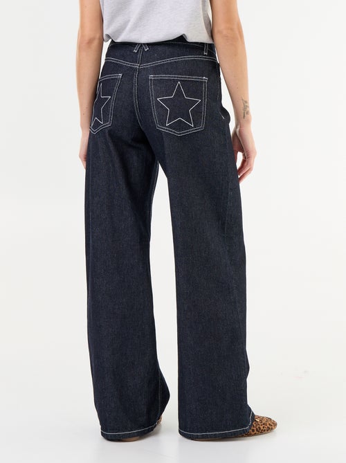 Calças de ganga wide leg com estrelas bordadas nos bolsos traseiros - Kiabi