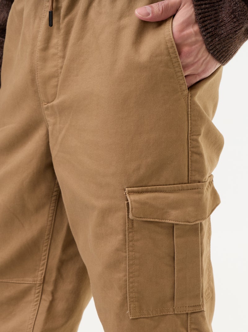 Calças de jogging com vários bolsos Castanho - Kiabi