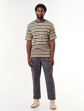 Calças de jogging com vários bolsos