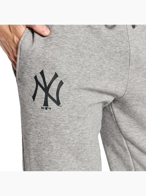 Calças de Jogging New Era Neyyan Cinzentas para Homem - Kiabi Calças de Jogging New Era Neyyan Cinzentas para Homem - Kiabi