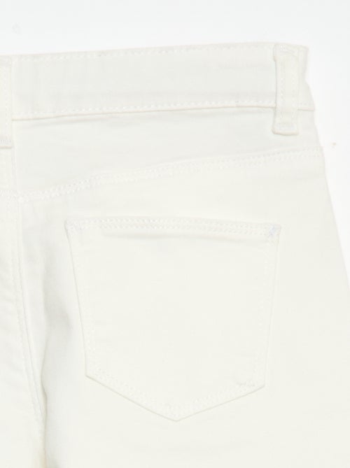 Calças de sarja que abrem com molas de pressão - Corte + confortável - Kiabi