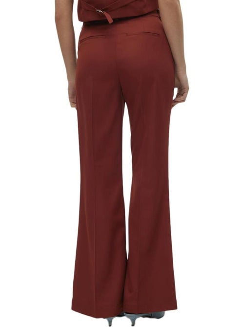 Calças de Senhora Vero Moda Tara Terracota com Pinças - Kiabi Calças de Senhora Vero Moda Tara Terracota com Pinças - Kiabi