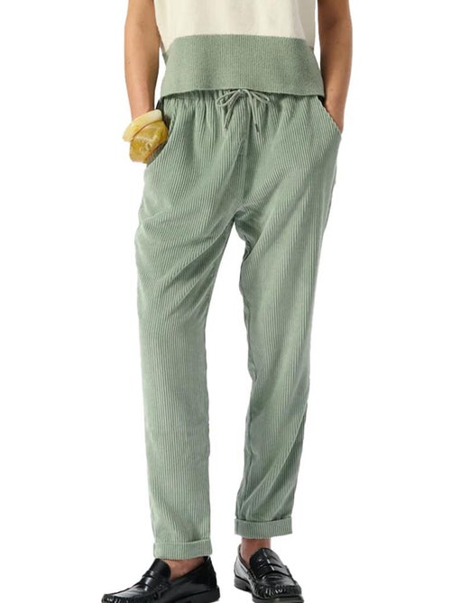 Calças de Veludo Verde Teddy Smith para Mulher - Kiabi Calças de Veludo Verde Teddy Smith para Mulher - Kiabi