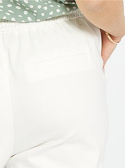 Calças elegantes e descontraídas - Kiabi