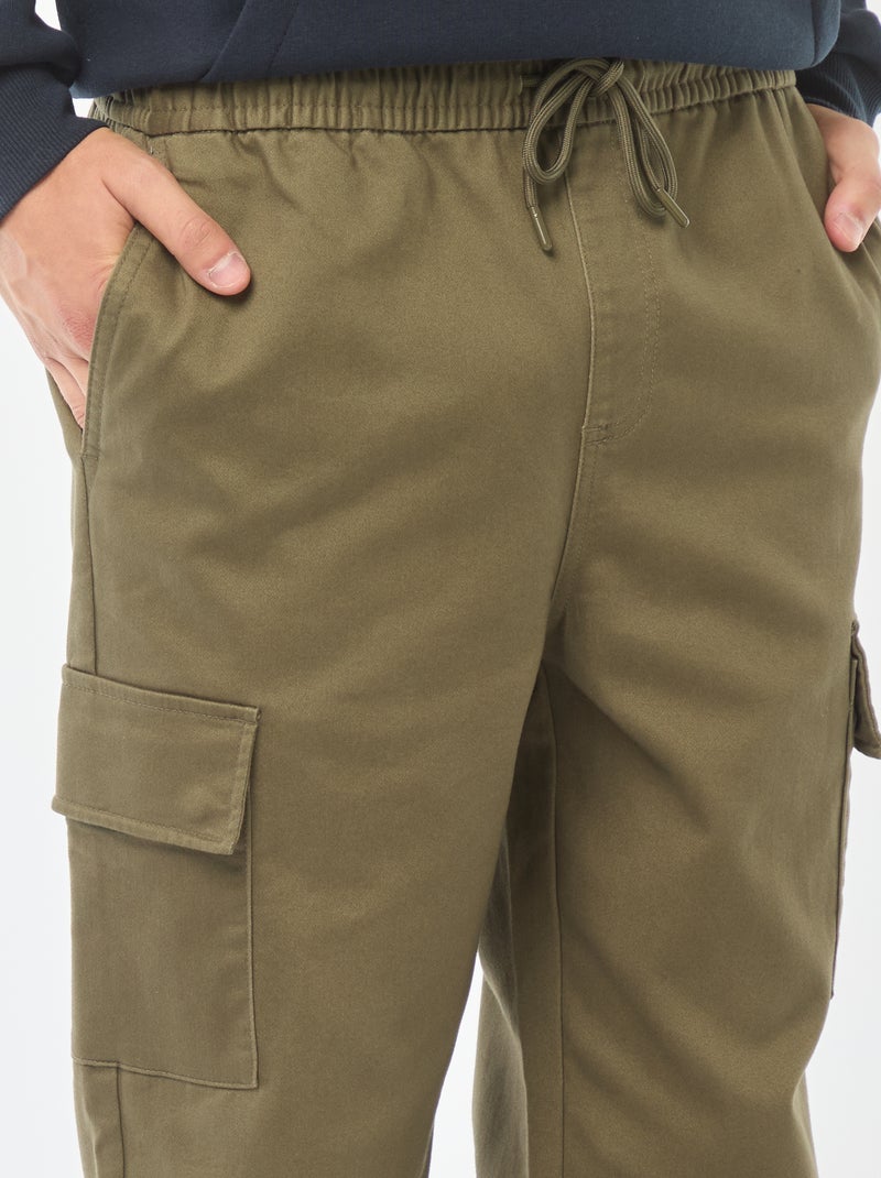 Calças estilo 'jogger' com vários bolsos Caqui - Kiabi