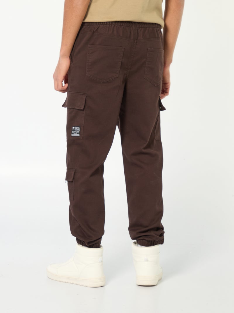 Calças estilo 'jogger' com vários bolsos Castanho - Kiabi