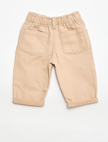 Calças estilo paperbag com bordado de 'flores'