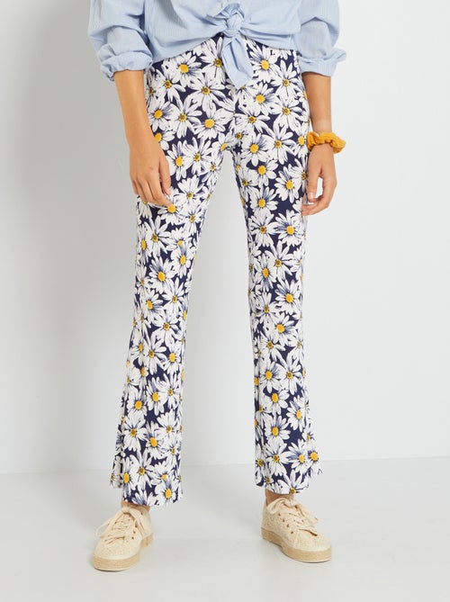 Calças flare com estampado 'flores' - Kiabi