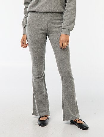 Calças flare em algodão stretch em malha macia