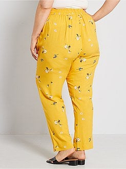 Calças fluidas estampadas - Kiabi