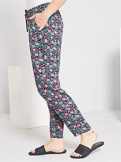 Calças fluidas estampadas - Kiabi