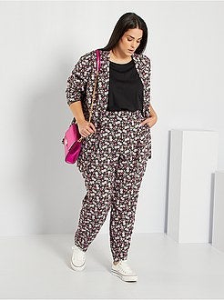 Calças fluidas 'floridas' - Kiabi