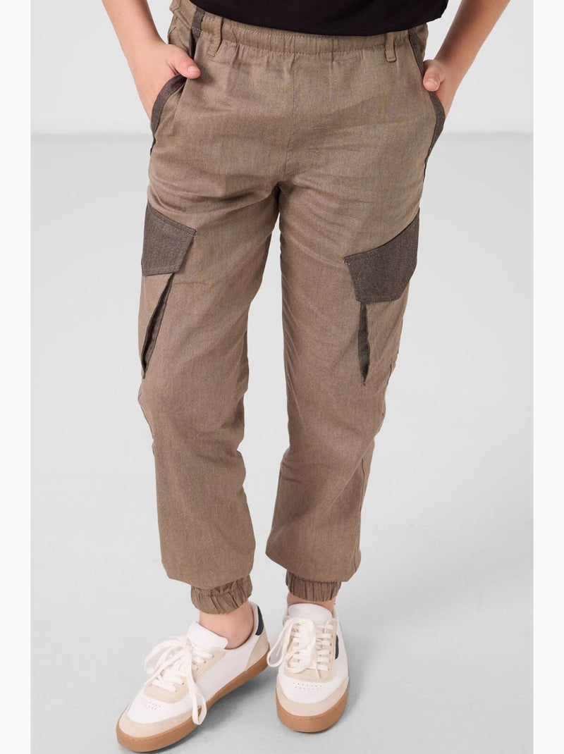 Calças jogger cargo infantil tommy Castanho - Kiabi