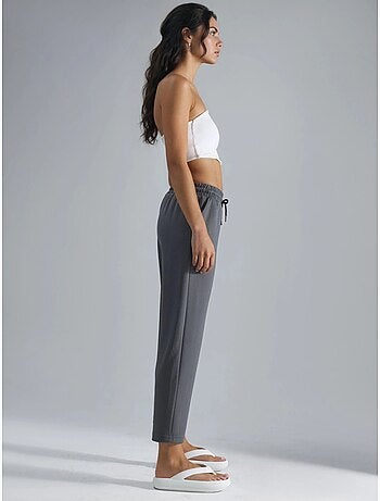 Calças jogger carrot fit com cintura elástica toque de modal, hiccup