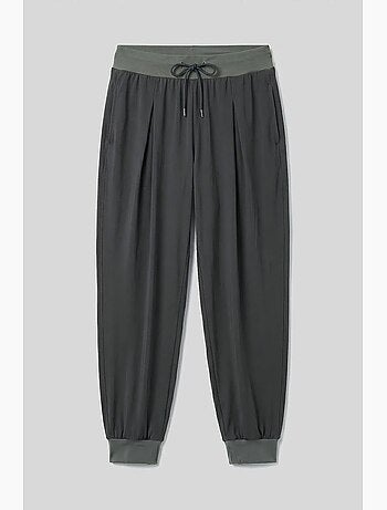 Calças jogger em jersey fino de cintura média com bolso tommy
