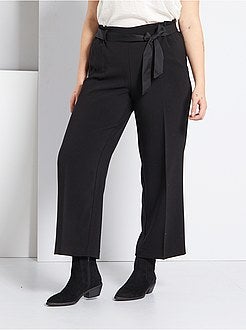 Calças largas cinto acetinado - Kiabi