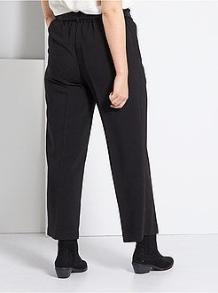 Calças largas cinto acetinado - Kiabi