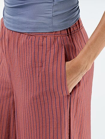 Calças largas com 2 bolsos