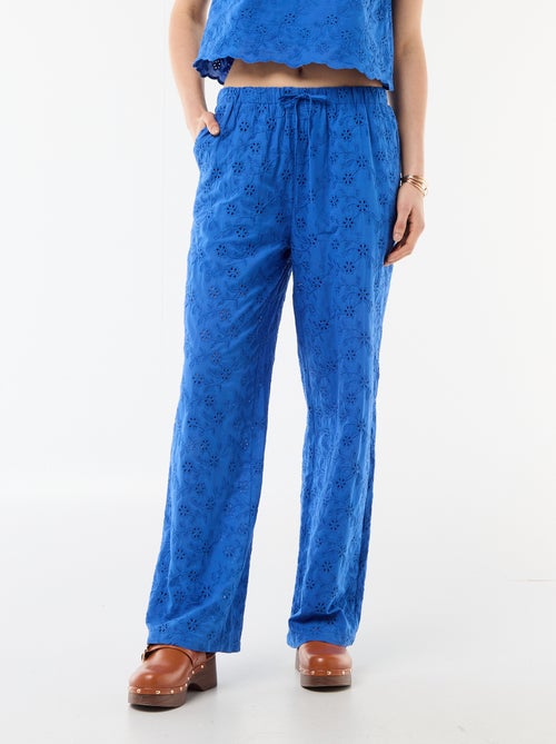 Calças largas com bordado inglês em algodão liso - Kiabi