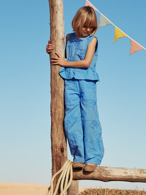 Calças largas com bordados - Kiabi