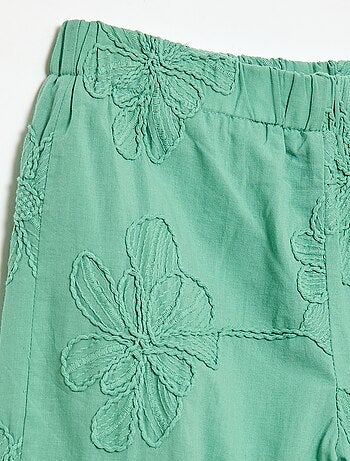 Calças largas com bordados