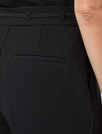 Calças largas com cinto de laço