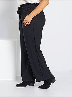 Calças largas com cinto - Kiabi