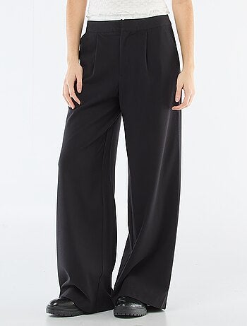 Calças largas com cintura estilo boxer