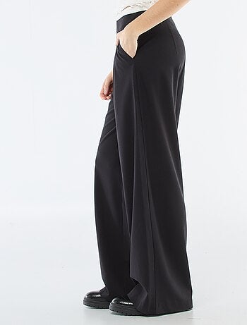 Calças largas com cintura estilo boxer