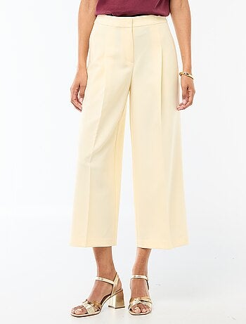 Calças largas de cerimónia