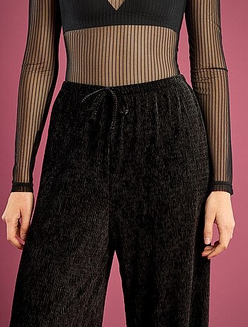 Calças largas de veludo liso