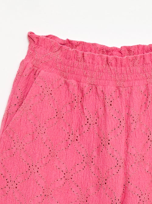 Calças largas em bordado inglês - Kiabi