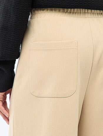 Calças largas estilo jogging