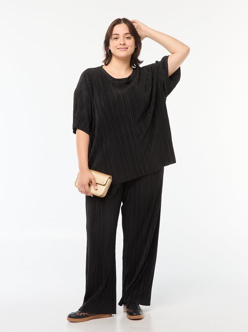 Calças largas 'Only Carmakoma' em malha plissada - Kiabi