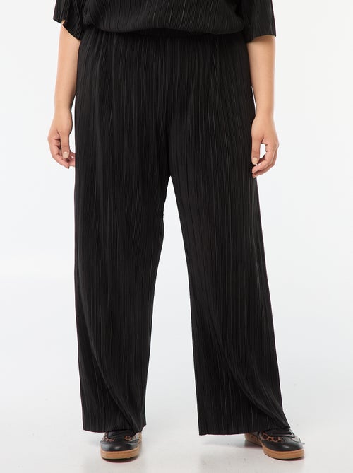 Calças largas 'Only Carmakoma' em malha plissada - Kiabi