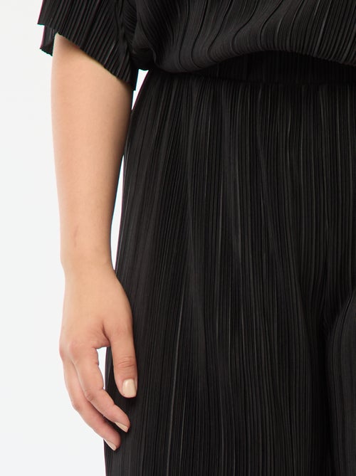 Calças largas 'Only Carmakoma' em malha plissada - Kiabi