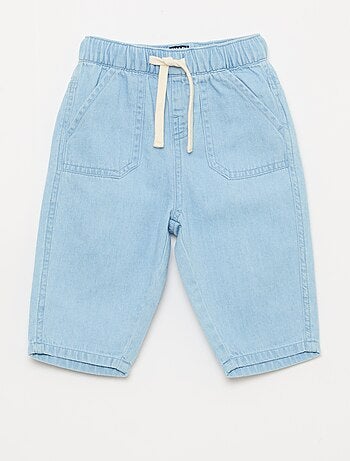 Calças lisas relax fit com 2 bolsos aplicados