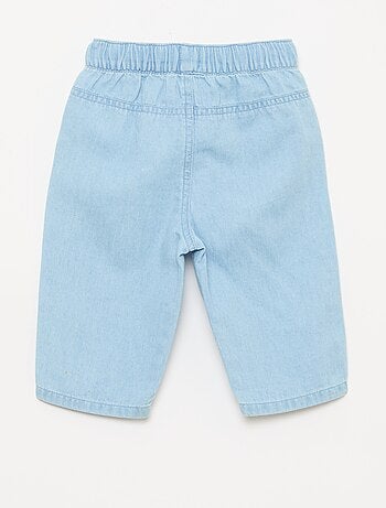 Calças lisas relax fit com 2 bolsos aplicados