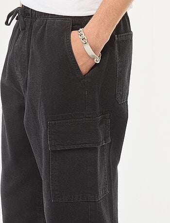 Calças multibolsos com cintura elástica