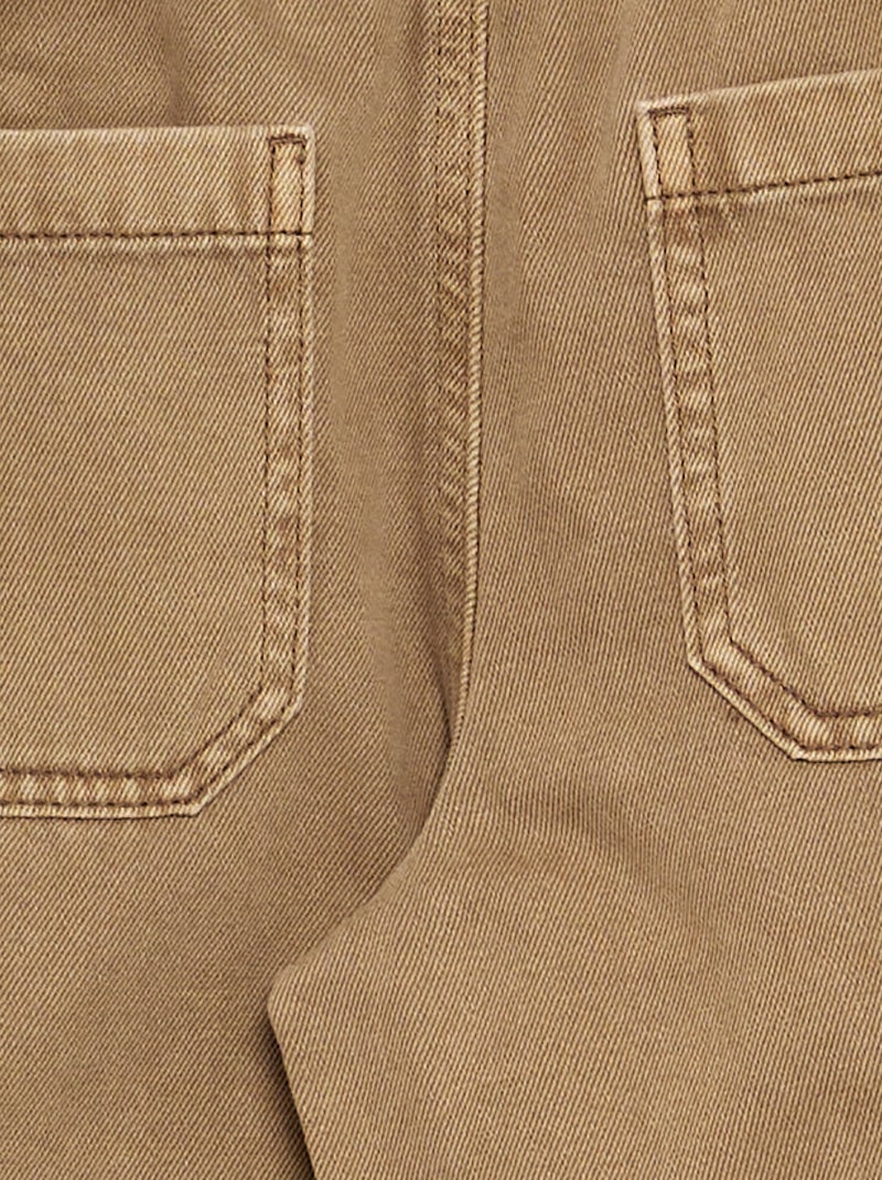 Calças relaxed fit com cintura elástica Castanho - Kiabi