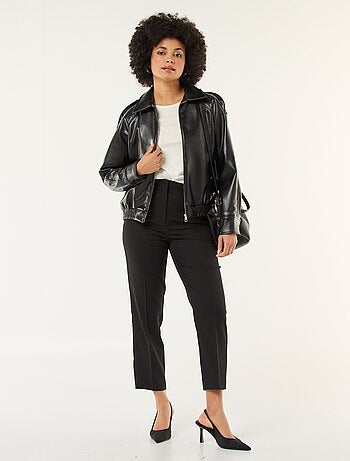 Calças retas de cintura subida