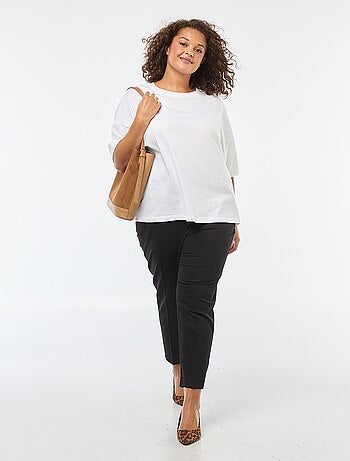 Calças retas de cintura subida