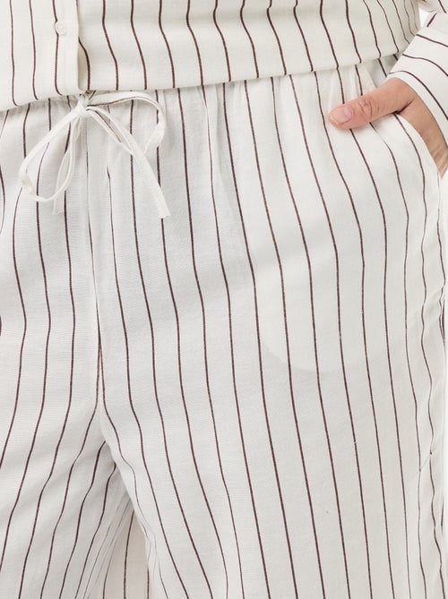 Calças retas em mistura de linho - Kiabi