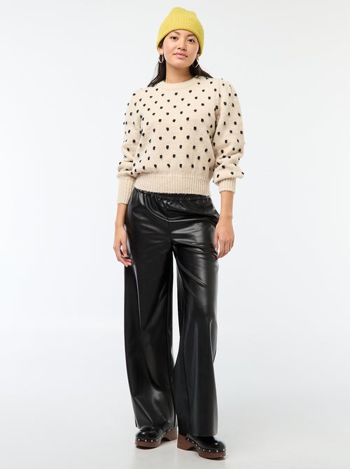 Calças retas lisas em imitação de couro - Kiabi