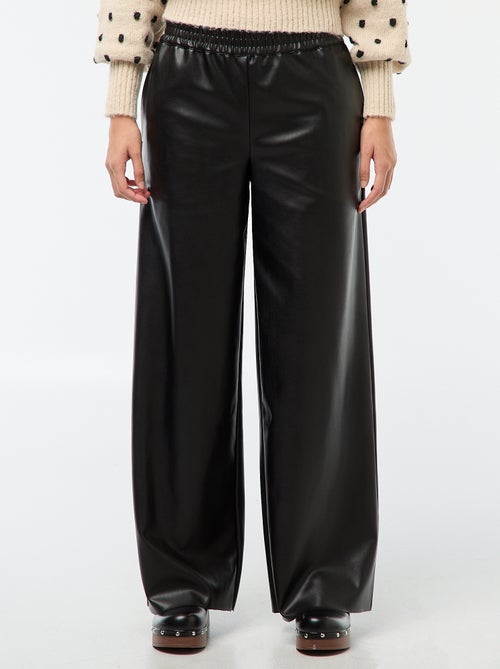 Calças retas lisas em imitação de couro - Kiabi